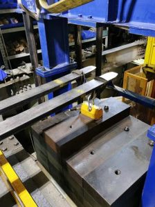 Magnetic Lifting Solutions for Tight Spaces