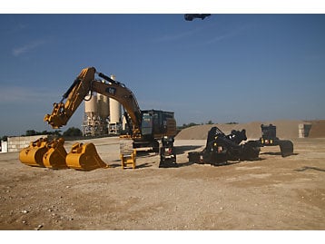 New Dual-Lock Tilt Coupler Available for Cat® Mini Hydraulic Excavators