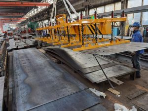 lifting magnets in shipyards