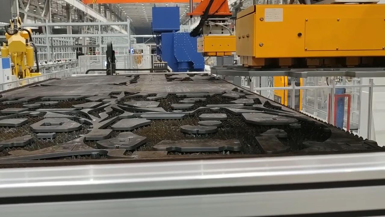 Laser metal cut parts - automatic unloading solution