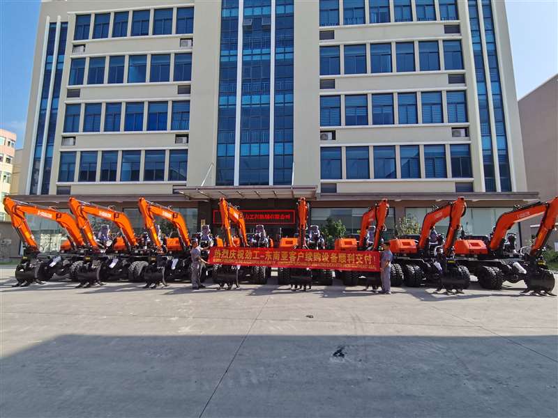 types of excavator buckets
excavator drill attachment