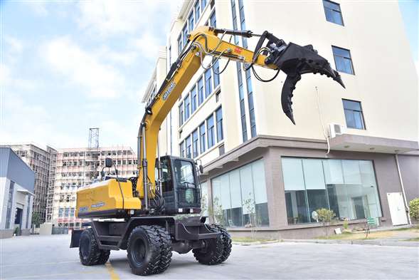 Advantages Of Jinggong 150 Grapple Excavator -Hydraulic Scrap Magnet