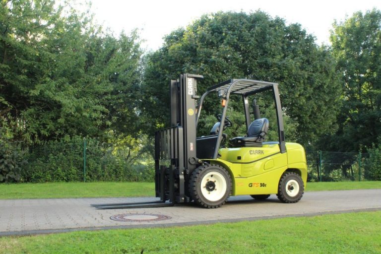 Forklift Philippines: Qualities of a Great Forklift Operator | Excavator Pallet Forks